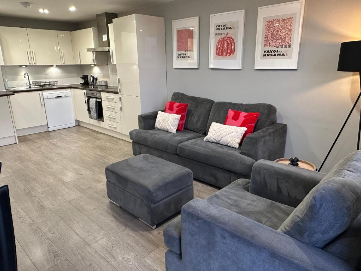 Modern 3 Bed Flat With Private Terrace In Shoreditch Londra