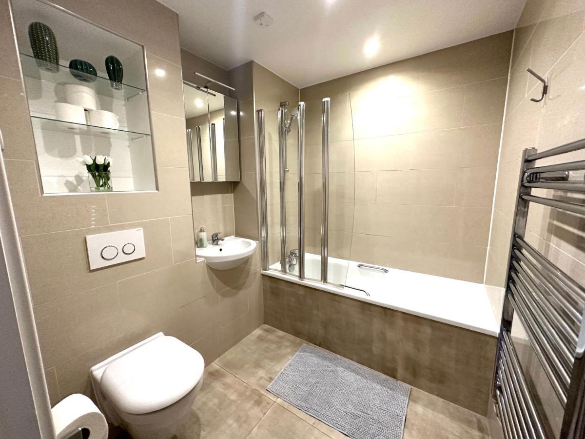 Modern 3 Bed Flat With Private Terrace In Shoreditch Appartamento