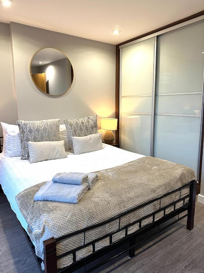 Modern 3 Bed Flat With Private Terrace In Shoreditch Appartamento *