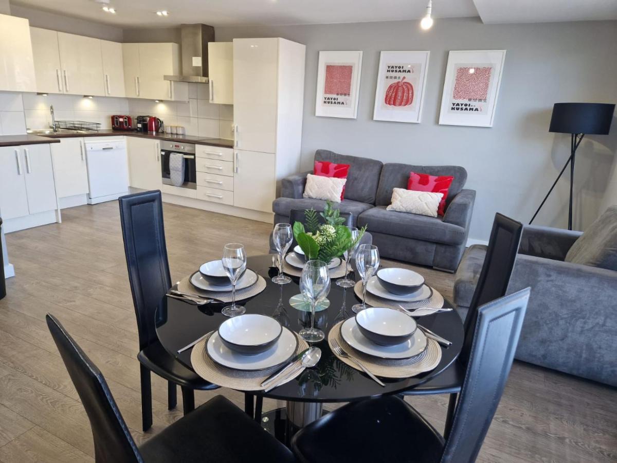 Modern 3 Bed Flat With Private Terrace In Shoreditch * Londra