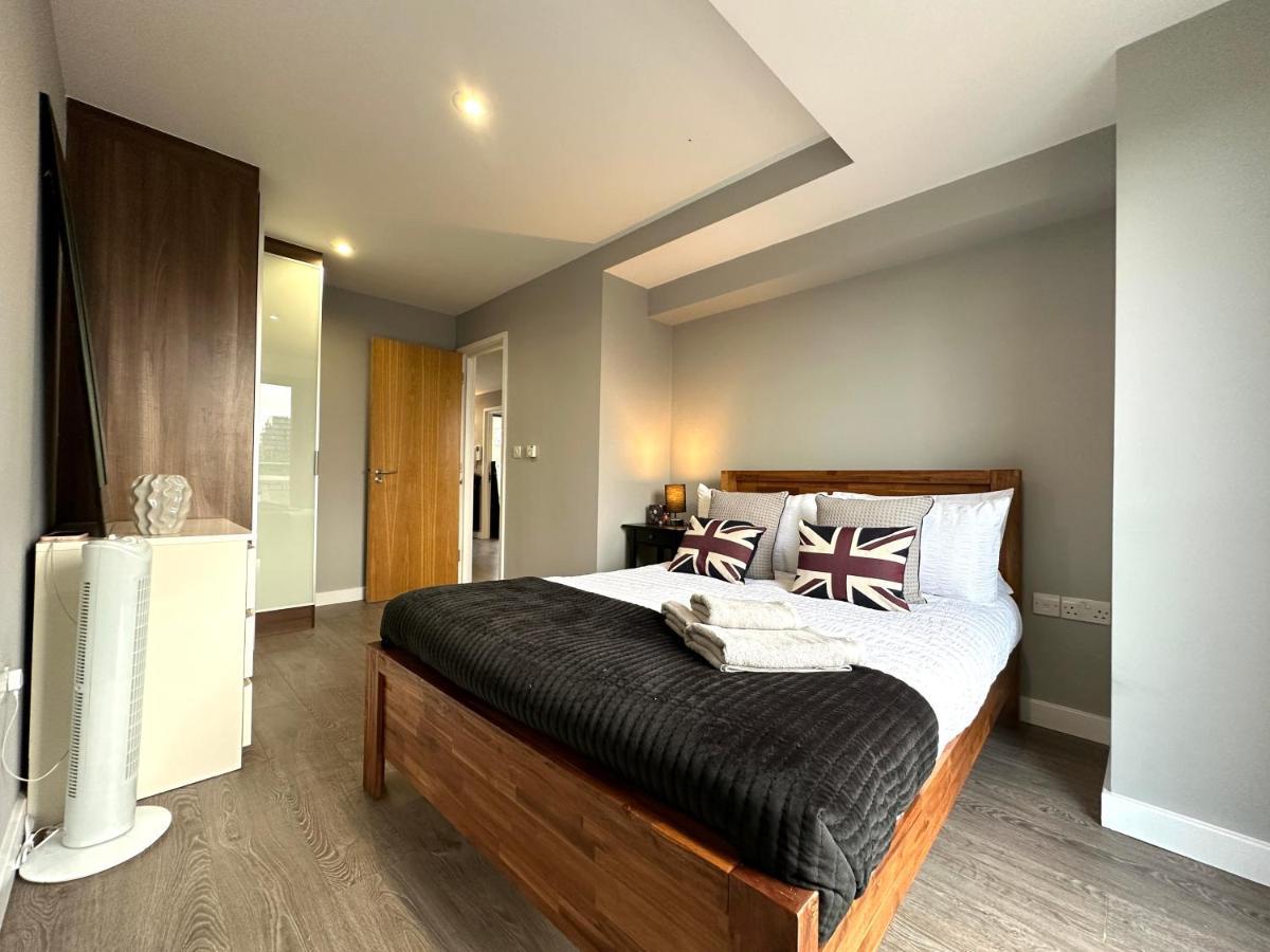 Modern 3 Bed Flat With Private Terrace In Shoreditch Apartament Londra